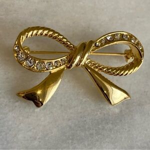 Goldtone Broach